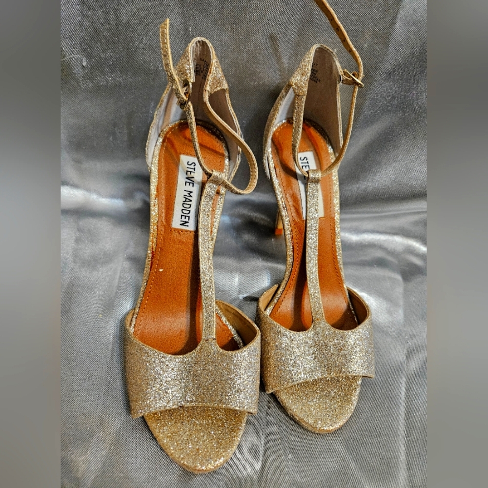 Steve Madden Gold GliterryWomen's Sandals